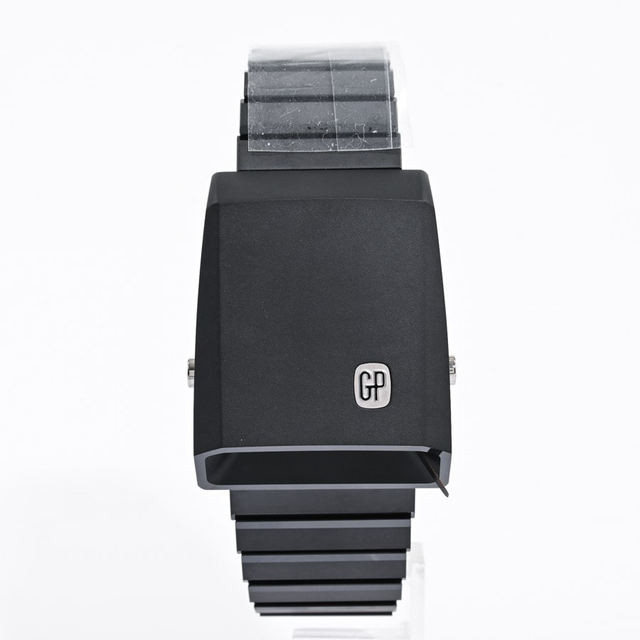 ジラール・ペルゴ GIRARD PERREGAUX キャスケット2.0 39800-32-001-32A ブラックセラミック/グレード5チタン クオーツ メンズ 腕時計