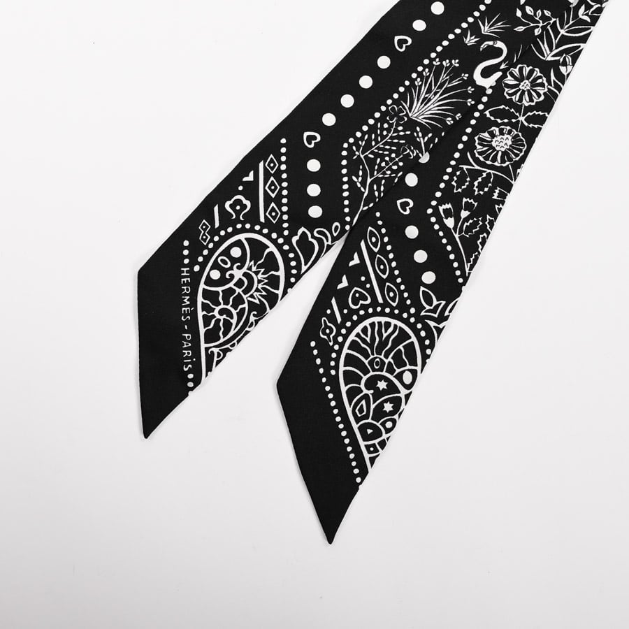 HERMES ブラック＆ホワイト ツイリー エルメス HERMES ツイリー ブラック×ホワイト×キャメル シルク
