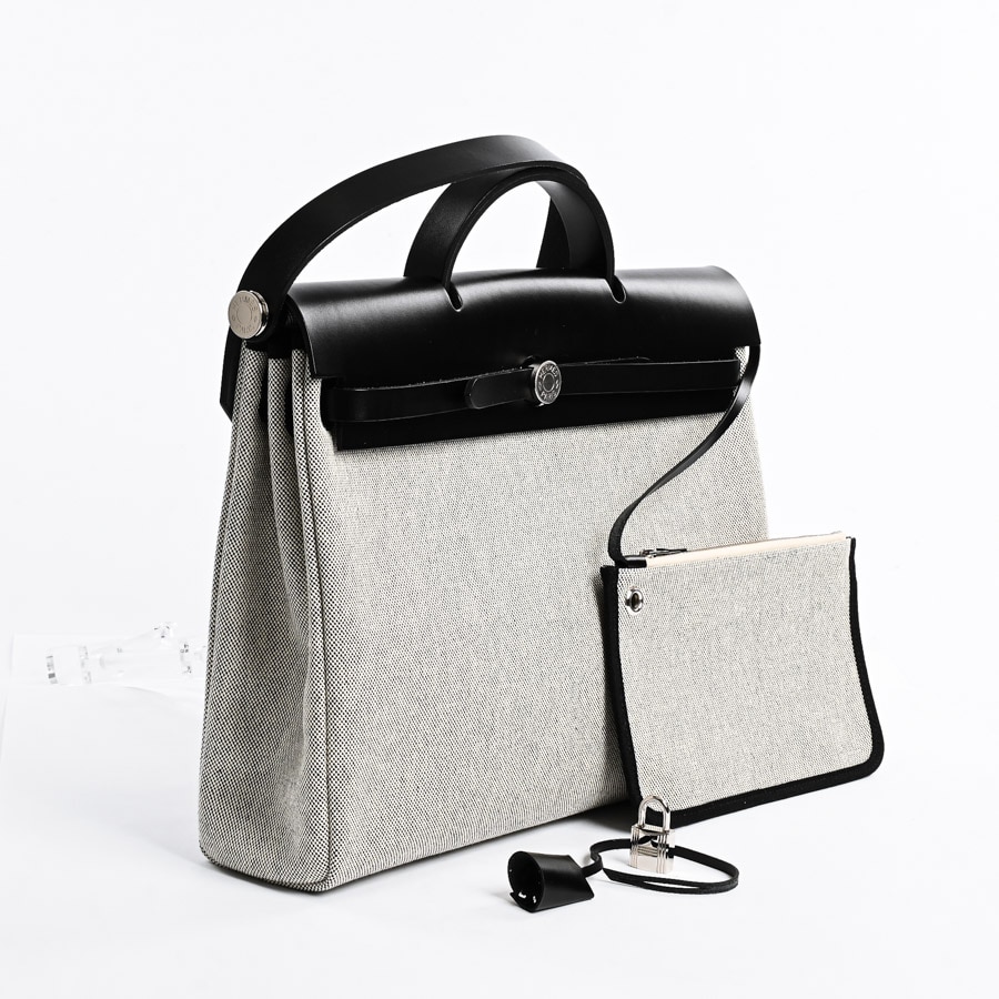 【HERMES】エールバッグ メッセンジャー39 ユニセックス メッセンジャー 《エールバッグ》 39 | Hermès - エルメス-公式