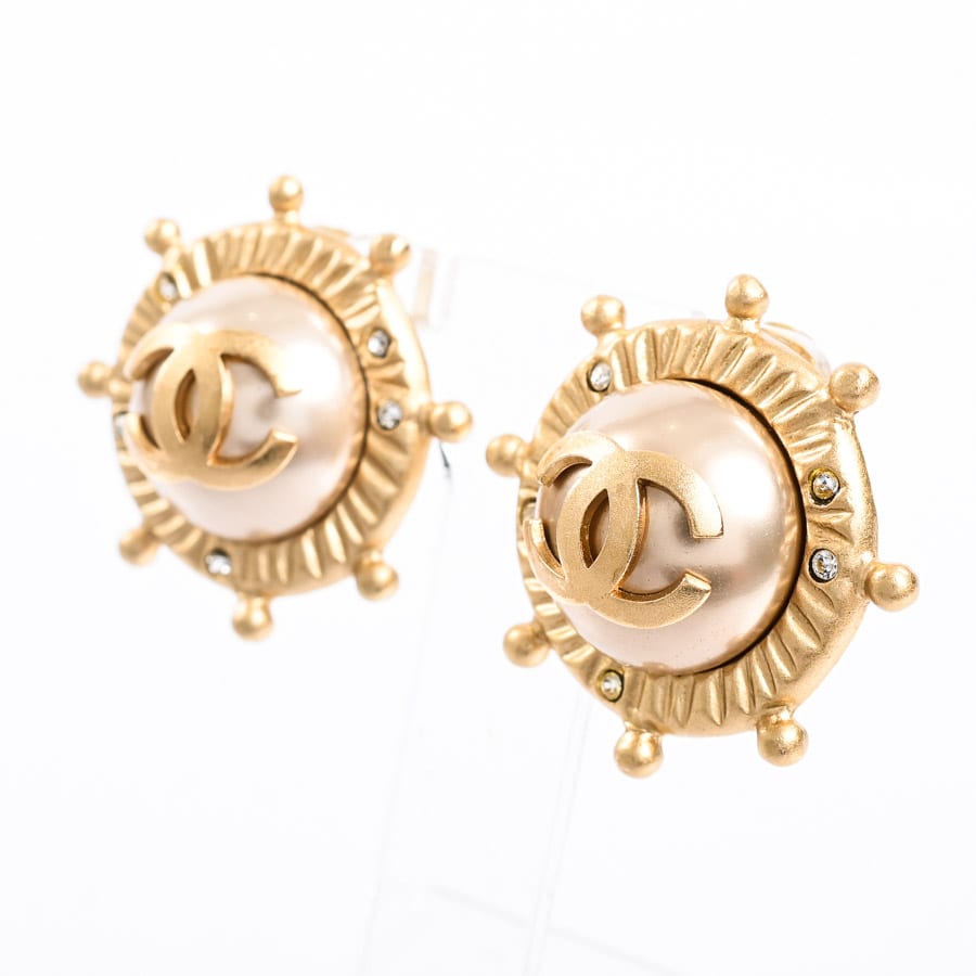 ＊上品でオシャレ♪＊【CHANEL】シャネル イヤリング ゴールド 楽天市場】【ヴィンテージ】 シャネル イヤリング クローバー