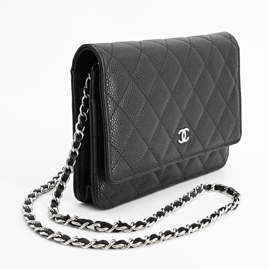 23A CHANEL クラシック チェーンウォレット AP0250 Y01588 C3906 楽天市場】☆新品☆ シャネル CHANEL 《クラシック チェーン