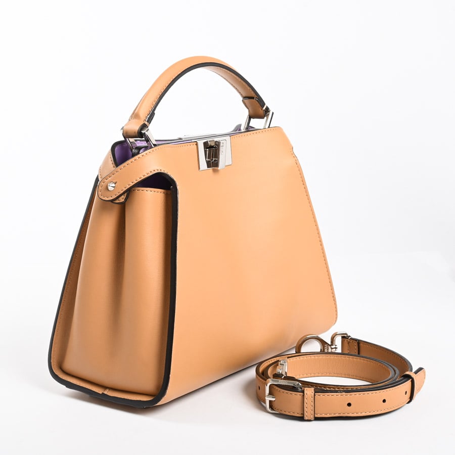 フェンディ ピーカブーエッセンシャリー ブラウン ハンドバッグ8BN302