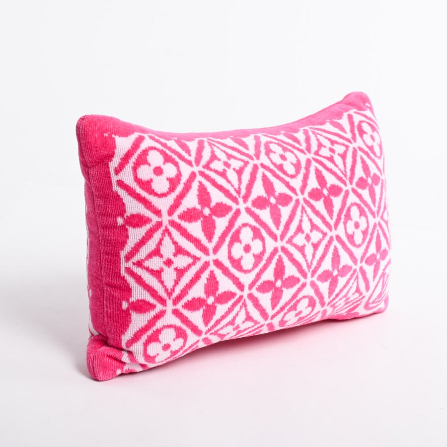 ルイヴィトン（LOUIS VUITTON）　クッション　ピンク LOUIS VUITTON ルイ・ヴィトン クッション レディース メンズ