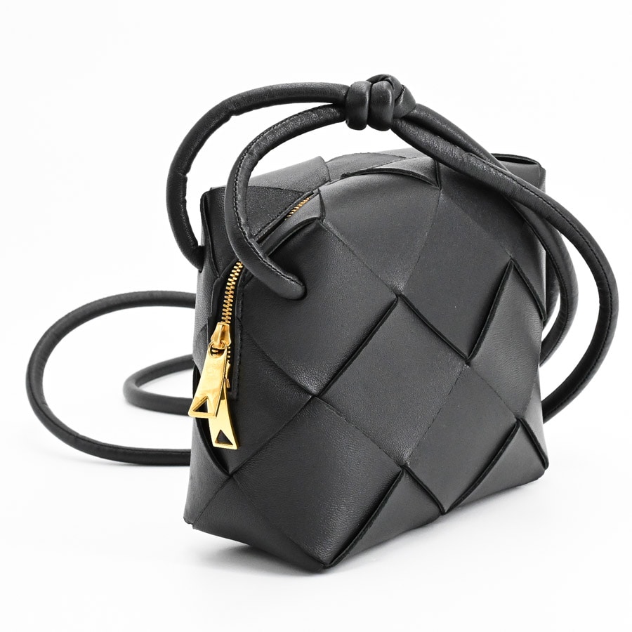ボッテガヴェネタ　ミニカセット　カメラバック　黒 BOTTEGA VENETA(ボッテガヴェネタ) ミニ カセット カメラバッグ