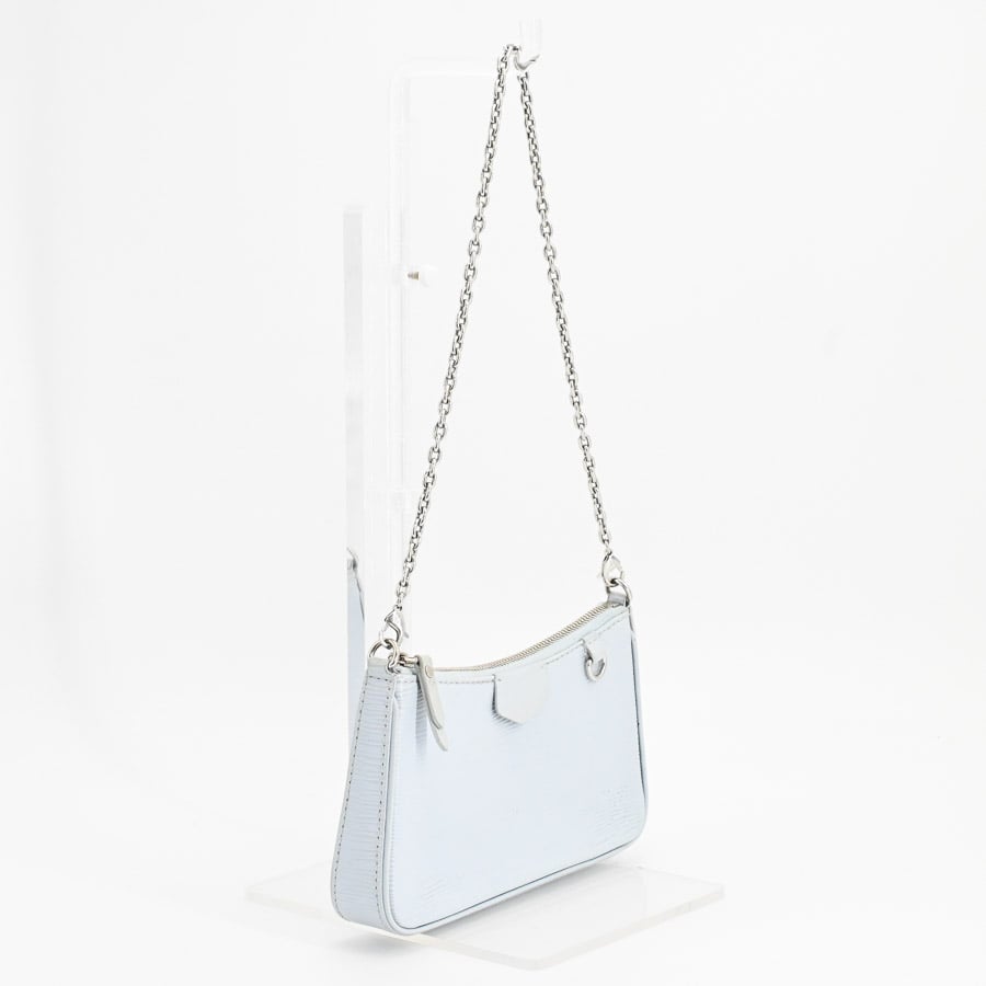 LOUIS VUITTON ホワイトショルダーバッグイージーポーチ