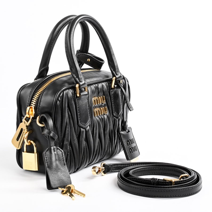 miumiu アルカディ MIUMIU (ミュウミュウ) アルカディ マテラッセレザー バッグ