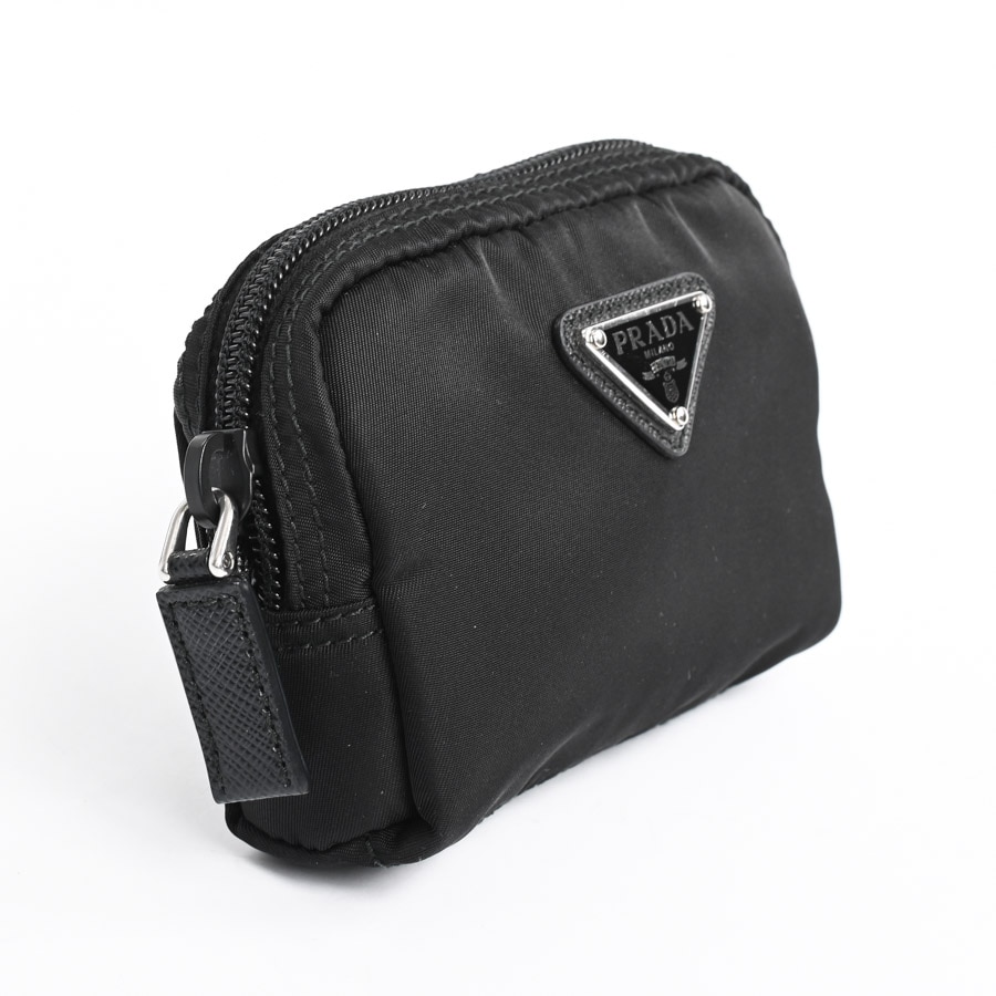 【鑑定済】美品✨PRADA ポーチ レザー ブラック メイクポーチ ユニセックス PRADA 【数量限定セール】プラダ 化粧ポーチ コスメポーチ