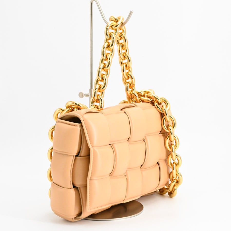 ボッテガヴェネタ マキシイントレチャート ザ チェーン カセット スエード チェーンショルダーバッグ ブルー ボッテガヴェネタ マキシイントレチャート ザ チェーン カセット