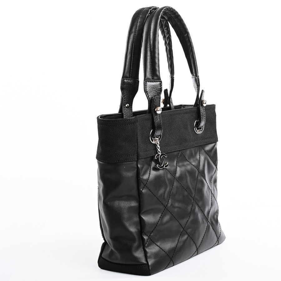 CHANEL パリビアリッツPMトートバッグ 保存袋ギャランティカード付き CHANEL パリビアリッツPMトートバッグ 保存袋ギャランティカード付き