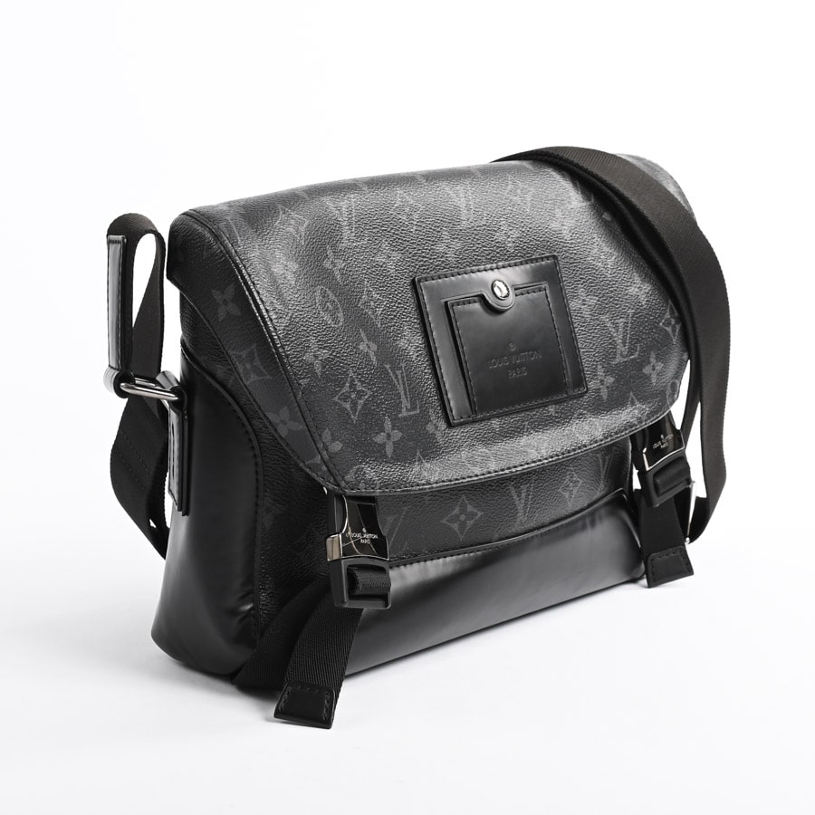 メッセンジャーヴォワヤージュMM(約W34xH22xD7cm ブラック): ブランド