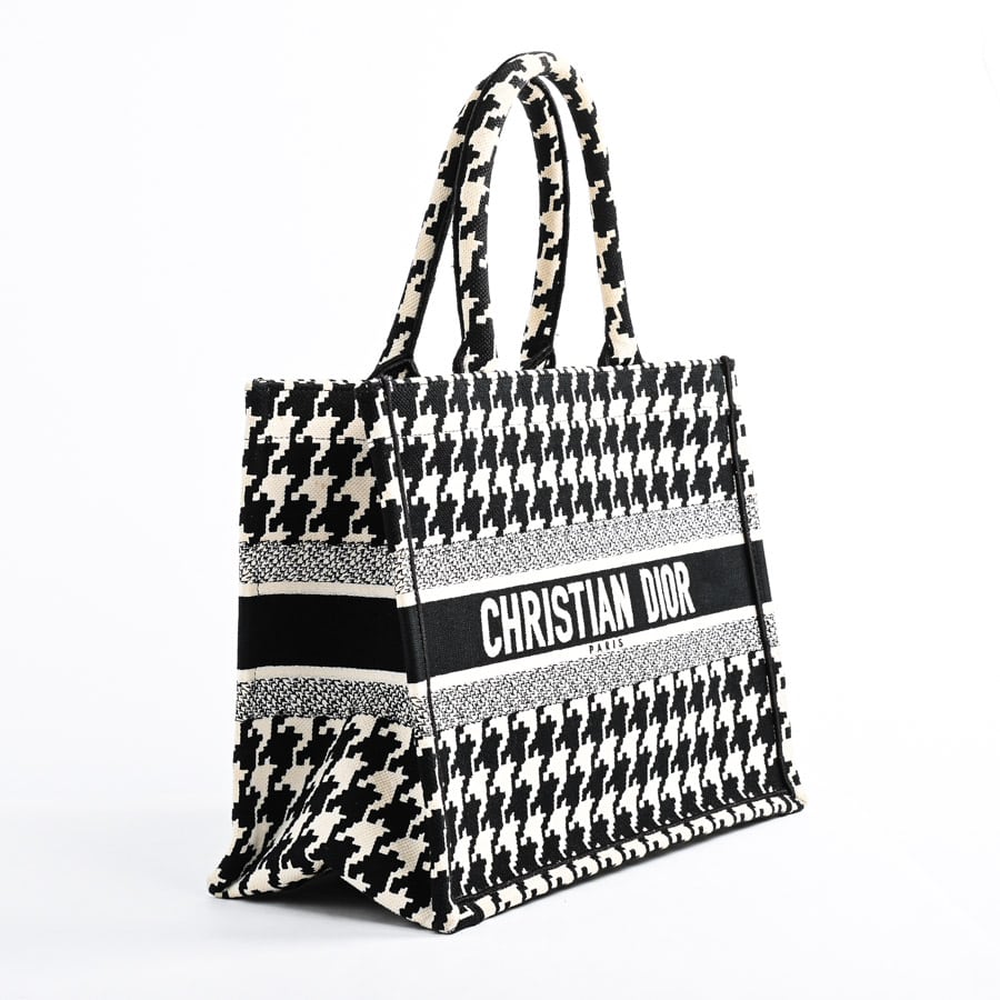 美品Dior ブックトート ミディアムサイズ 直営店☆DIOR☆ディオールブックトート ミディアムサイズ (Dior