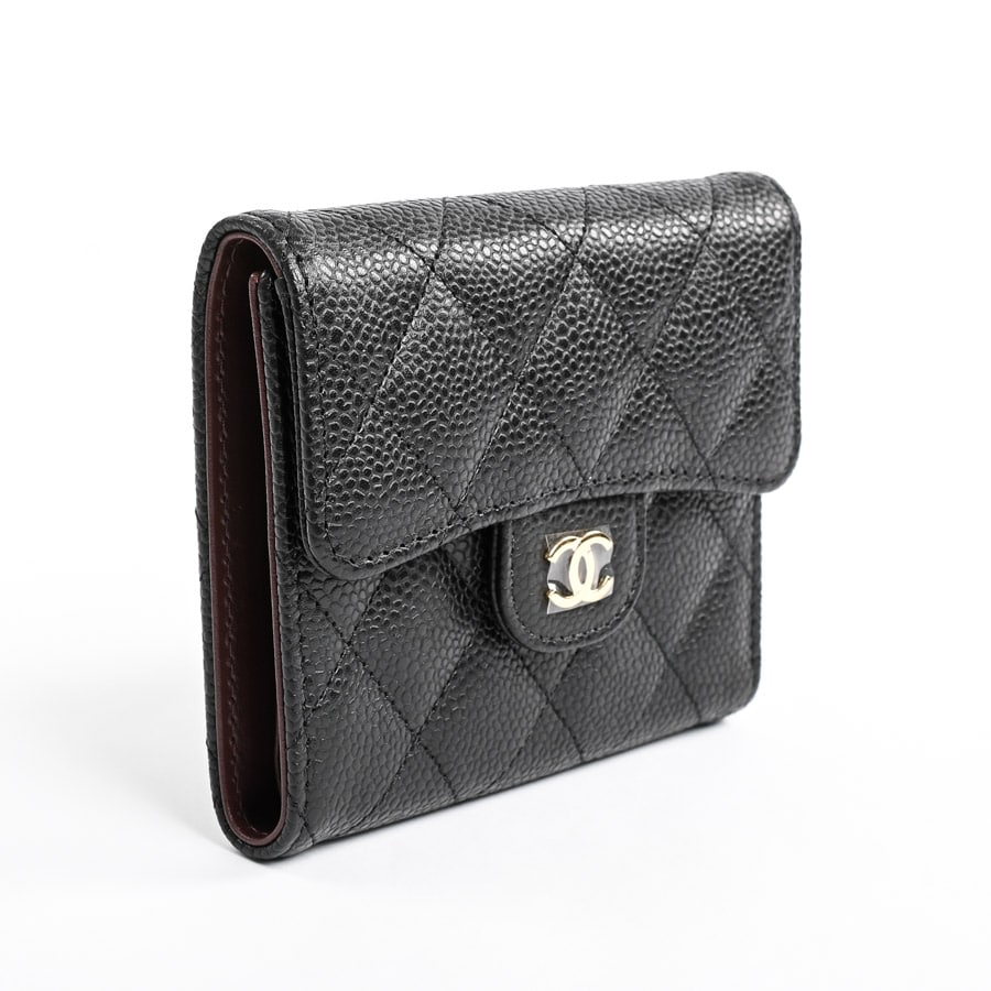 【断捨離屋】CHANEL ミディアム クラシックフラップウォレット 断捨離屋】CHANEL ミディアム クラシックフラップウォレット 断捨離屋