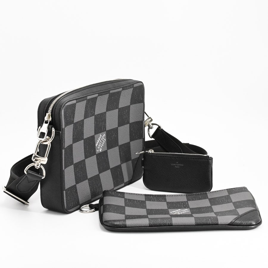 トリオメッセンジャー(約W24.5xH17.5xD4cm(実寸) ブラック): ブランド