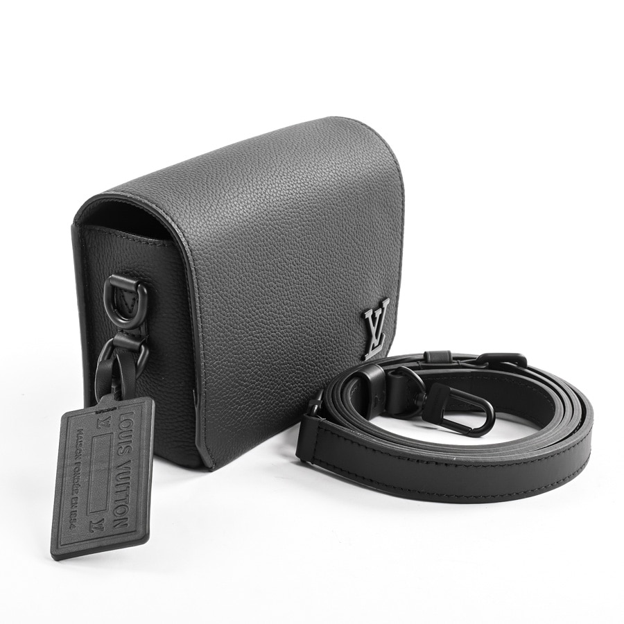 【中古】LOUIS VUITTON | ルイ・ヴィトン ファストライン ウェアラブル ウォレット LV アエログラム ショルダーバッグ M82086 カーキ【尾張小牧店】 LOUIS VUITTON - 【中古】LOUIS VUITTON | ルイ・ヴィトン ファスト