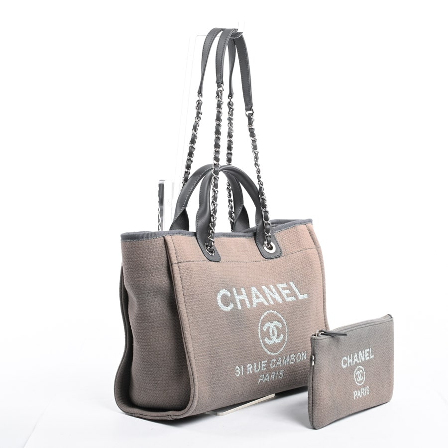 シャネル ドーヴィルMM チェーンショルダー グレー系 CHANEL トートバッグ/ショルダーバッグ 札幌市東区 新道東店 シャネルMM チェーントート 42992 グレー シルバー金具 レディース