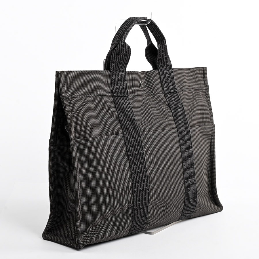 エールラインMM(約W43xH31xD10cm グレー): ブランドバッグ【公式