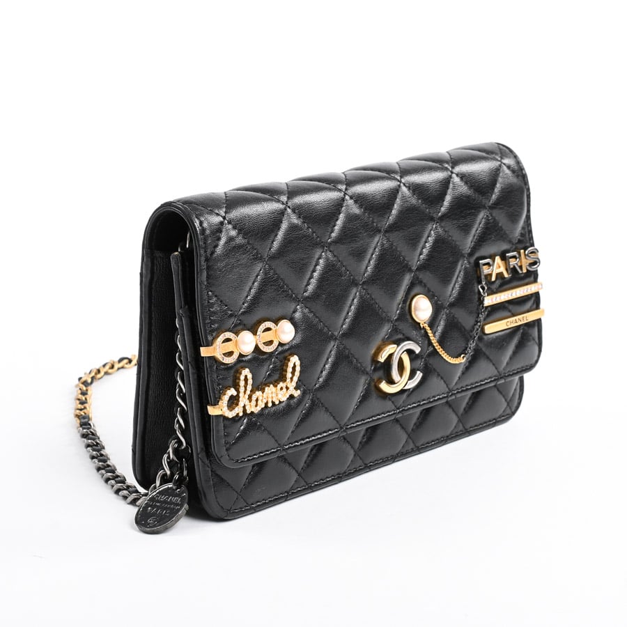 CHANEL お財布 チェーンウォレット(19xH12cm(実寸) ブラック): ブランド財布【公式