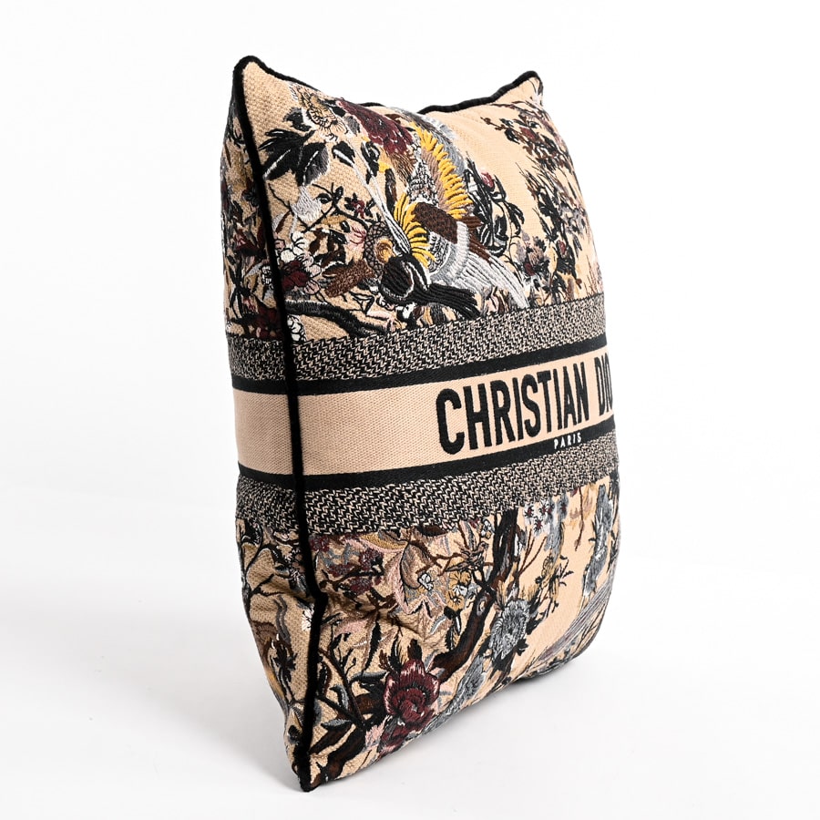 【新品未使用】Dior スモール スクエア クッション スモールスクエアクッション | HYP02JHC2U | ジャガード | 中古A品