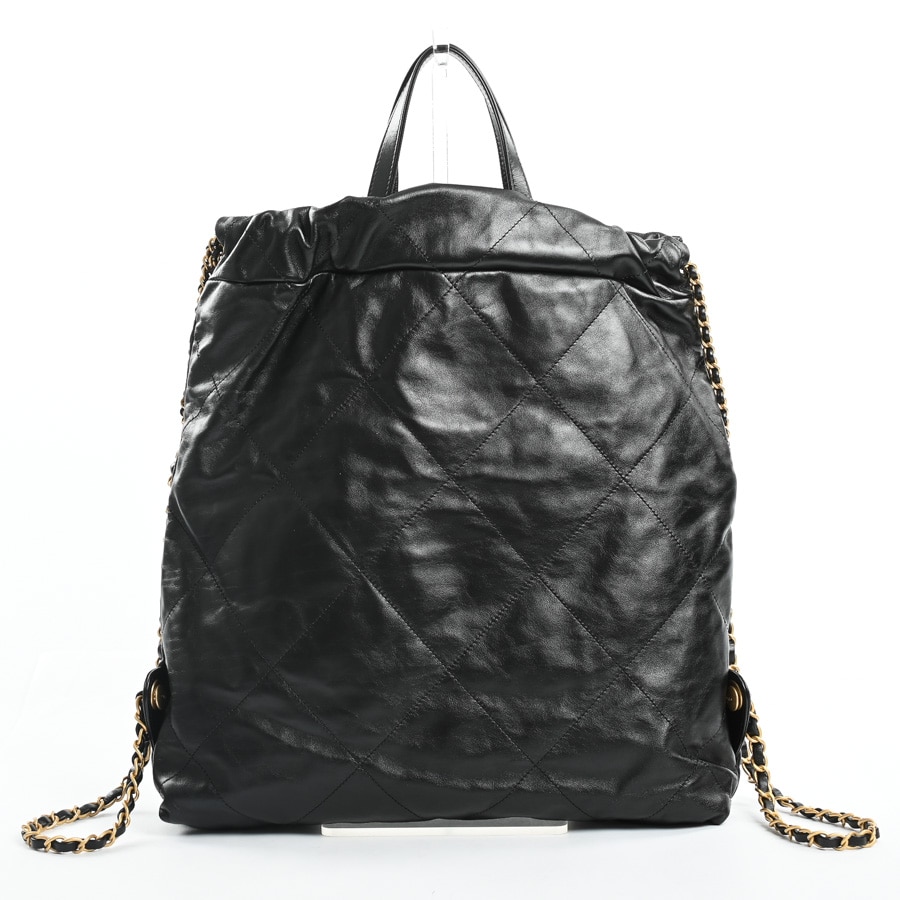 【手に入れたい贅沢♪】CHANEL × ラージ バックパック ラージ バックパック、カーフスキン、ブラック — ファッション