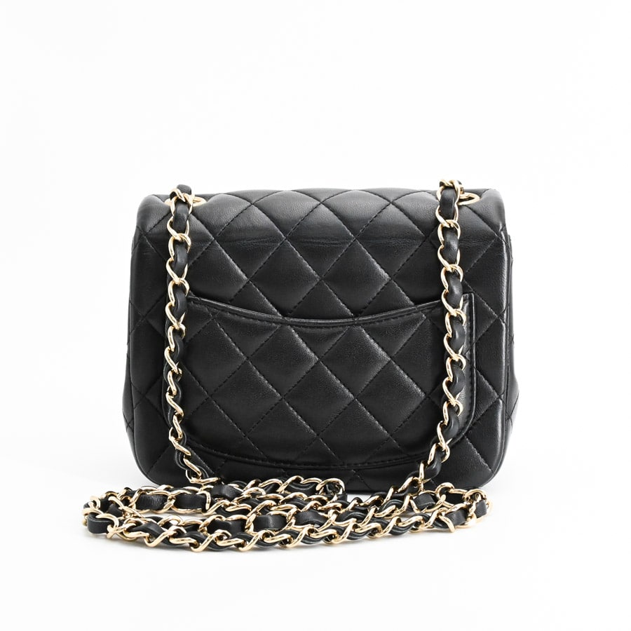 【24/25クルーズ】CHANEL ミニ クラシック ハンドバッグ ミニ クラシック ハンドバッグ、ツイード、ホワイト