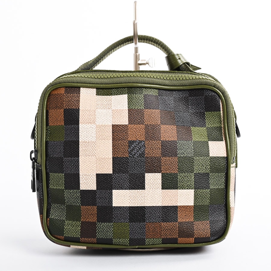 クエストメッセンジャー | M24450 | ショルダーバッグ | 中古A品