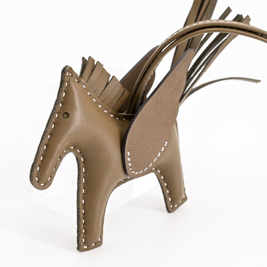 新品未使用★エルメス　ペガサスPM　ソーゴールド ブラウン ロデオ　24年購入 HERMES（エルメス） 未使用品△HERMES ロデオチャーム ペガサスPM