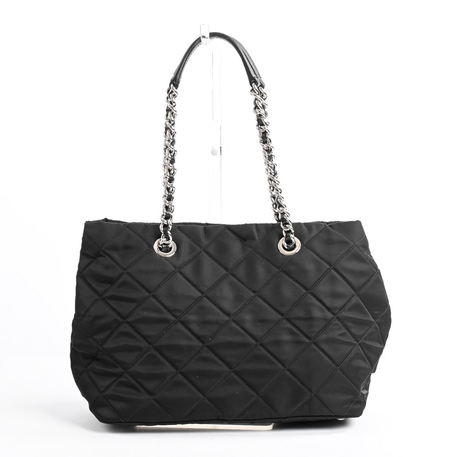 PRADAシルバーチェーントートバッグ　極美品新品同様 PRADAシルバーチェーントートバッグ 極美品新品同様 PRADAシルバー