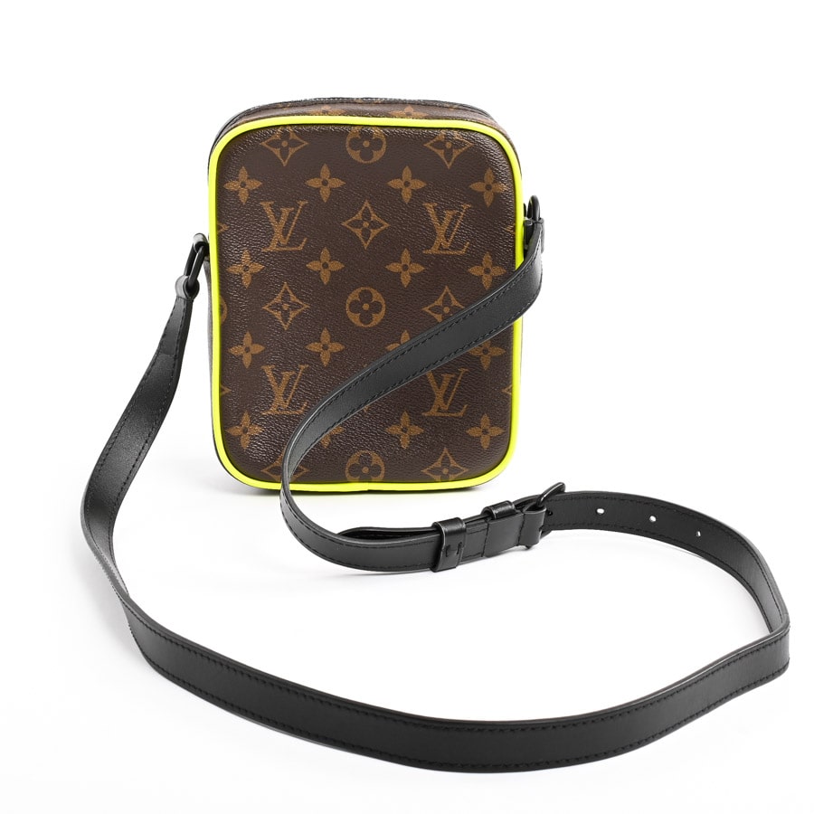 クリストファーウェアラブルウォレット | M80793 | クロスショルダー