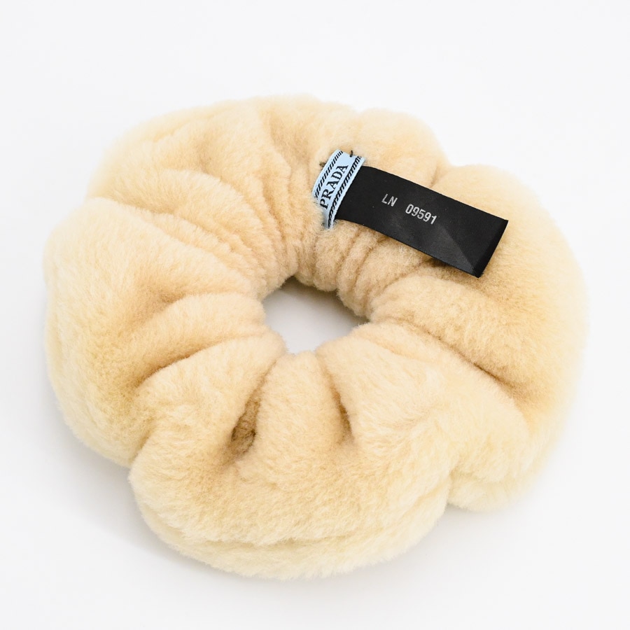 シュシュ(直径約:6cm(実寸) ベージュ): ブランド小物【公式】ブランド