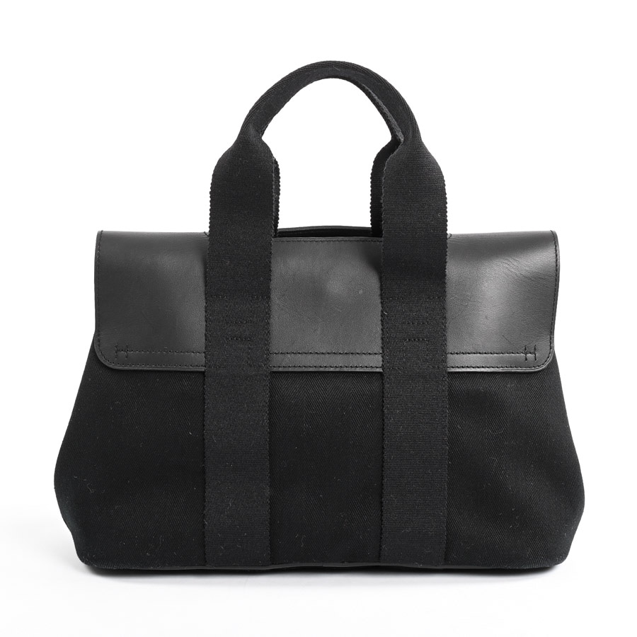 ヴァルパライソPM(約W30xH21xD14cm(実寸) ブラック): ブランドバッグ