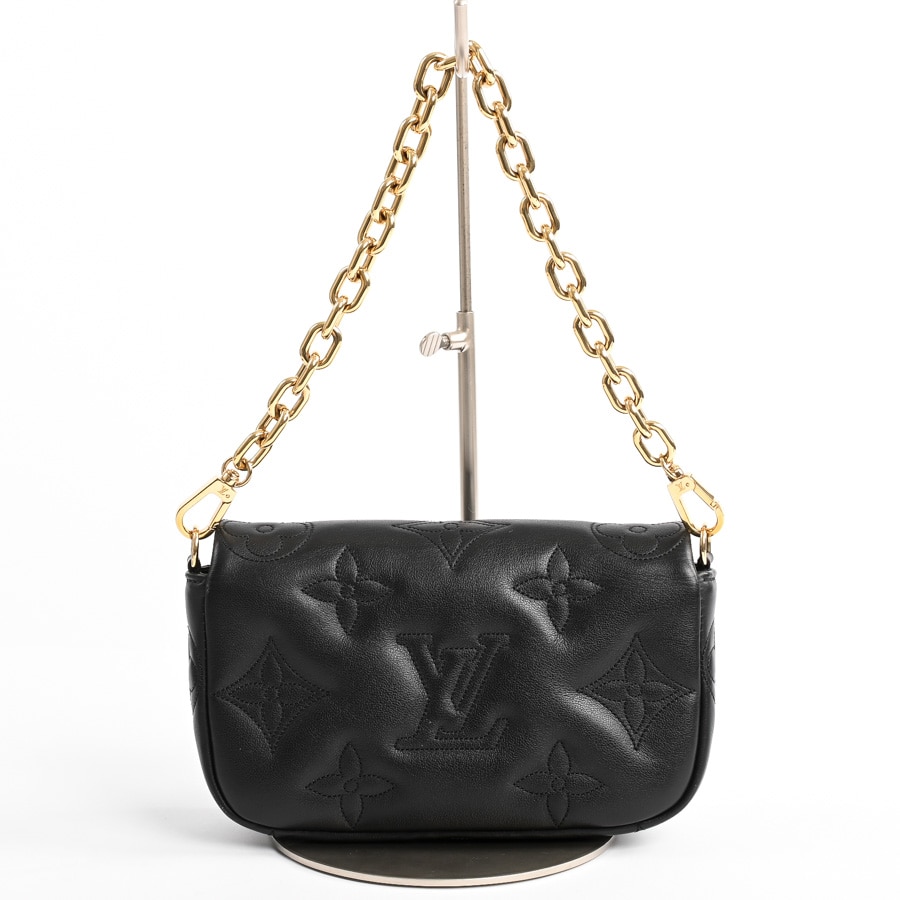 Louis Vuitton マルチカーラーポシェットストラップ付き 鮮烈な存在感。穂志もえかが魅せる｢ルイ・ヴィトン × 村上隆