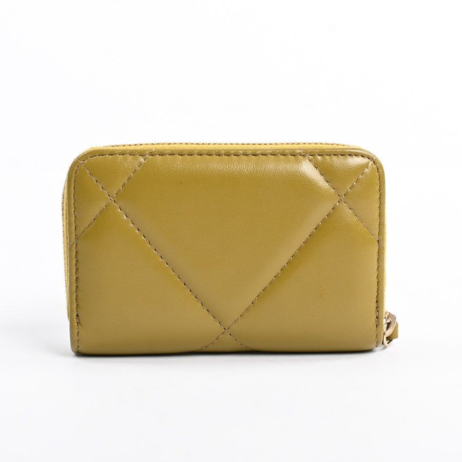 CHANEL19ジップコインパース | ラムスキン | 中古A品| レディース