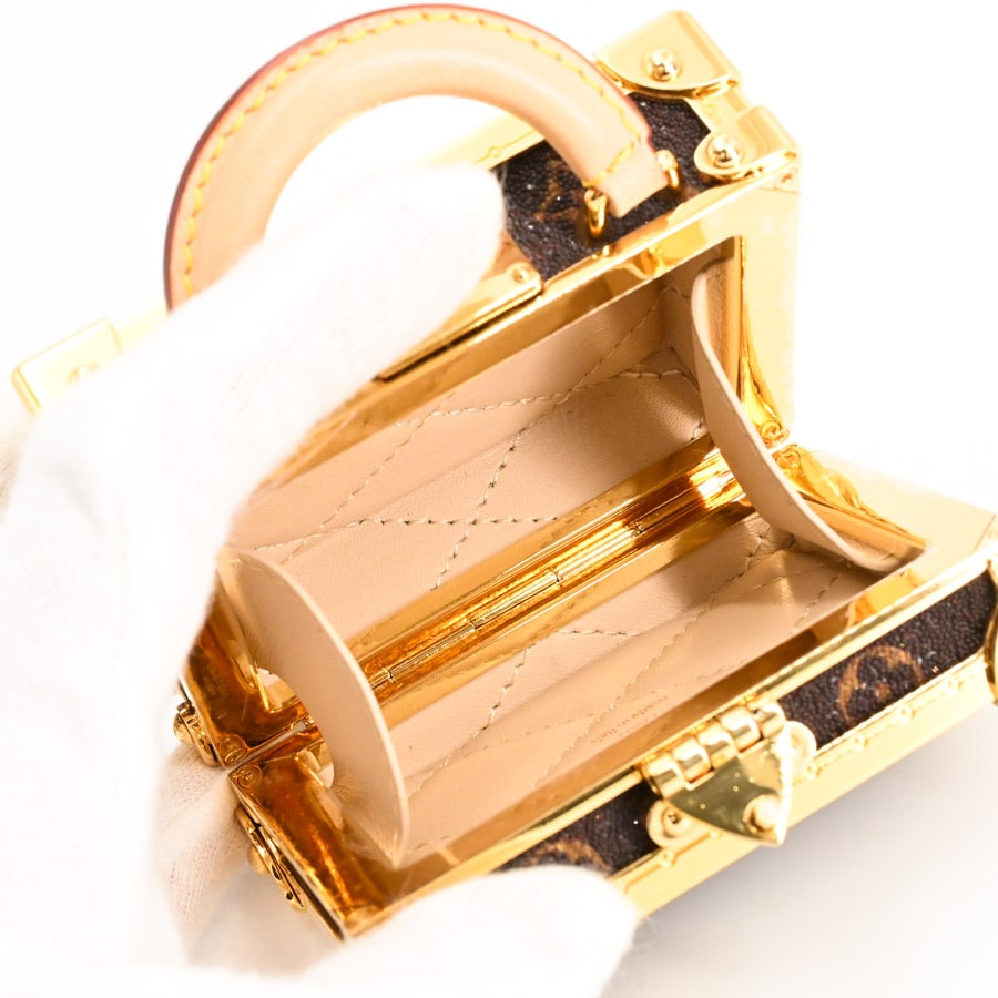 ケース付　正規　ルイヴィトン　イヤーマフ 耳あて モノグラム LOUIS VUITTON（イヤーマフ）のフリマアイテム一覧