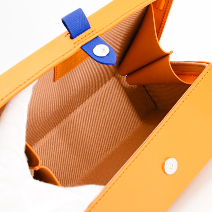 ショッパークラッチ(約W20xH15xD7cm(実寸) サフラン): ブランド ショッパークラッチ(約W20xH15xD7cm(実寸) サフラン): ブランド