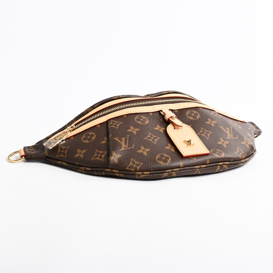 大容量*LV*モノグラム ハイライズバムバッグ M46784 ハイ・ライズ モノグラム｜ルイ・ヴィトン 公式サイト - M46784