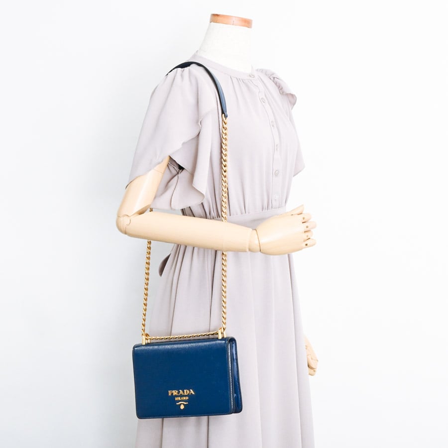 2993【最高峰】PRADA プラダ チェーンショルダーバッグ フラップ