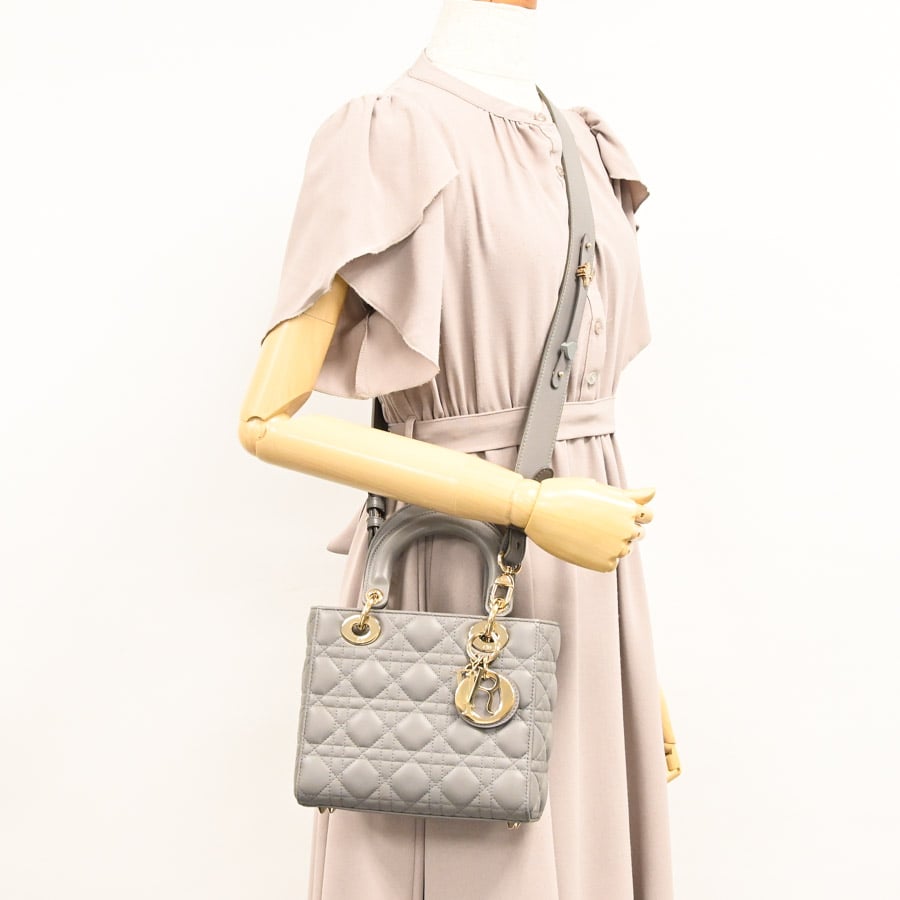 レディディオール　チャーム Lady Dior ディオール レディディオール ミディアム
