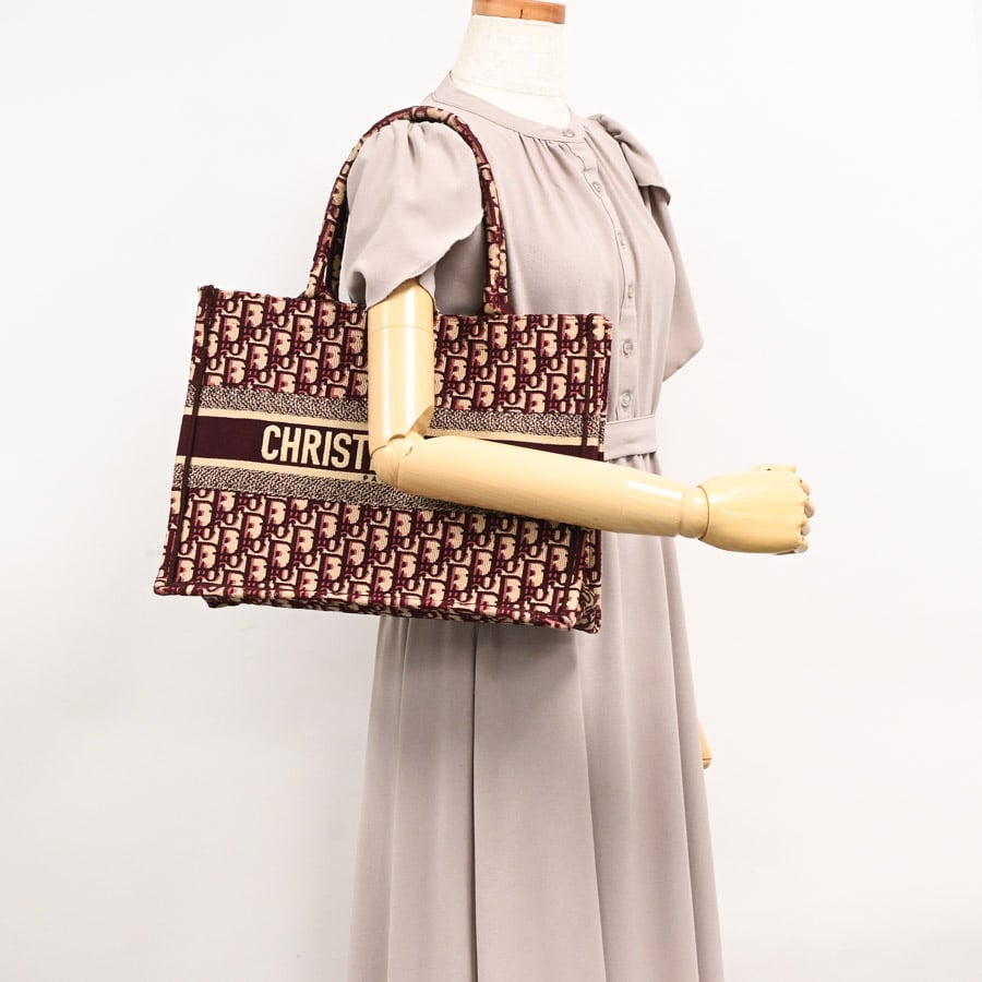 1点モノ 希少 人気 ディオール ブックトート ミディアム Dior Book Tote | DIOR