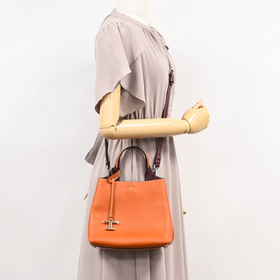 トッズ | 2WAYハンドバッグ | ハンドバッグ | 型押しレザー | 中古A品 トッズ | 2WAYハンドバッグ | ハンドバッグ | 型押しレザー | 中古A品