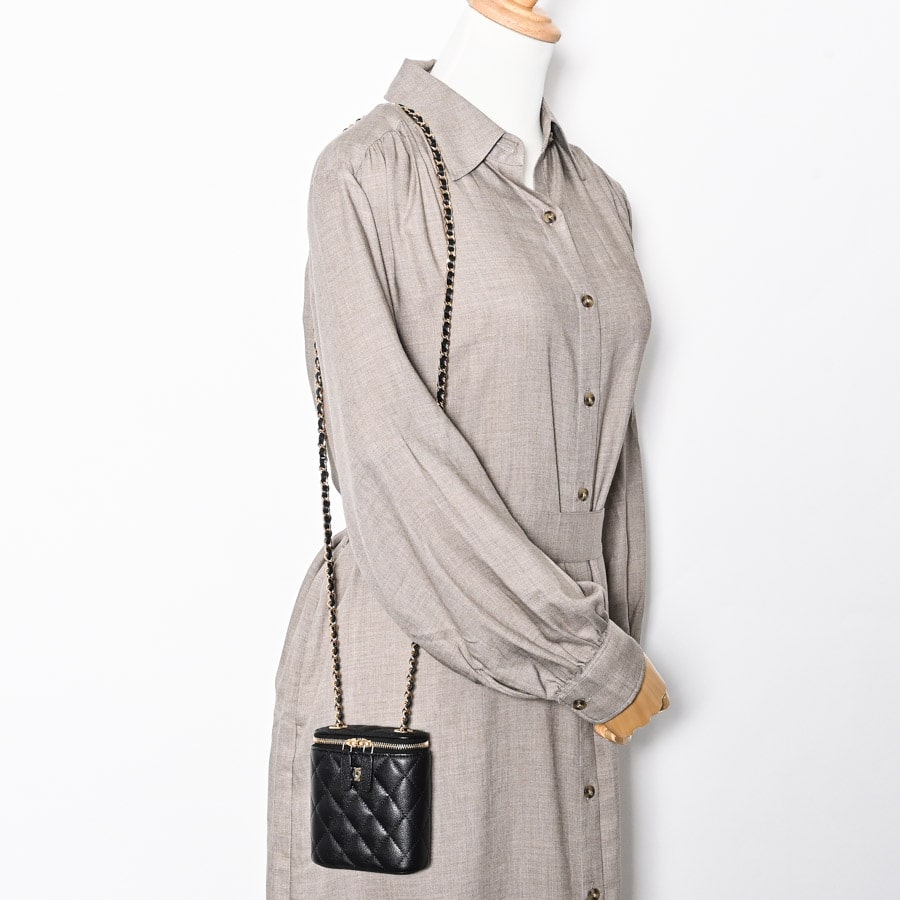 美品　CHANEL ヴァニティー　ラフィア　チェーンショルダー 楽天市場】シャネル CHANEL バニティケース チェーンショルダー