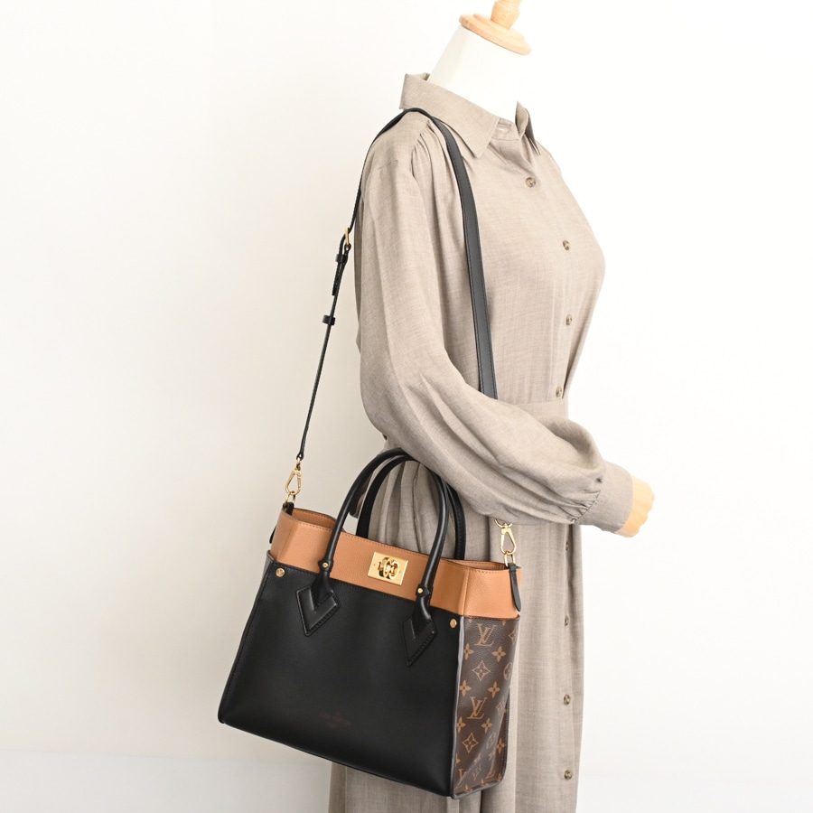 新作*LV*オンマイサイド レザー モノグラムハンドバッグ M53823 オンマイサイドMM | M53823 | ハンドバッグ | 型押しレザー
