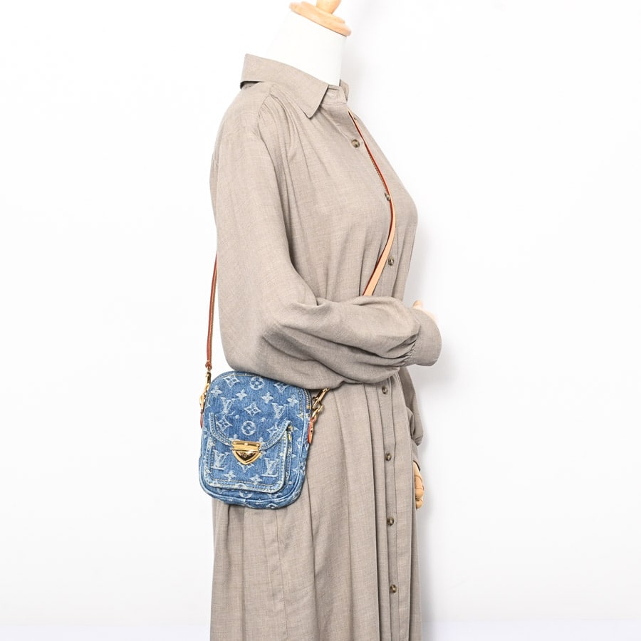 ポシェットフェアファックス | M82948 | クロスショルダーバッグ