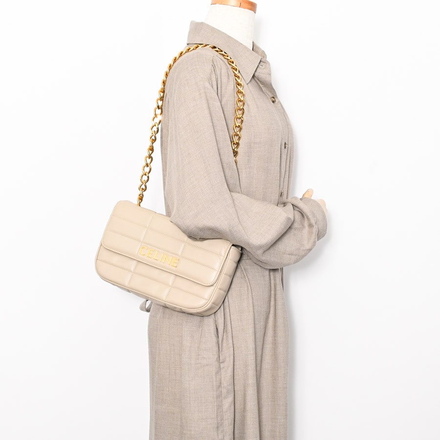 CELINE チェーン ショルダーバッグ マトラッセ ベージュ マトラッセモノクロームチェーンショルダーバッグ(約