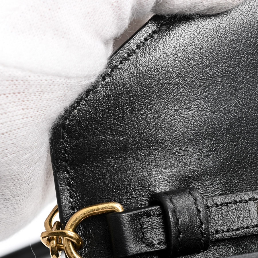 美品【CELINE】ブラック レザー マイヨンチェーン ウォレット マイヨンチェーンウォレット(約W19xH13xD4cm(実寸) ブラック