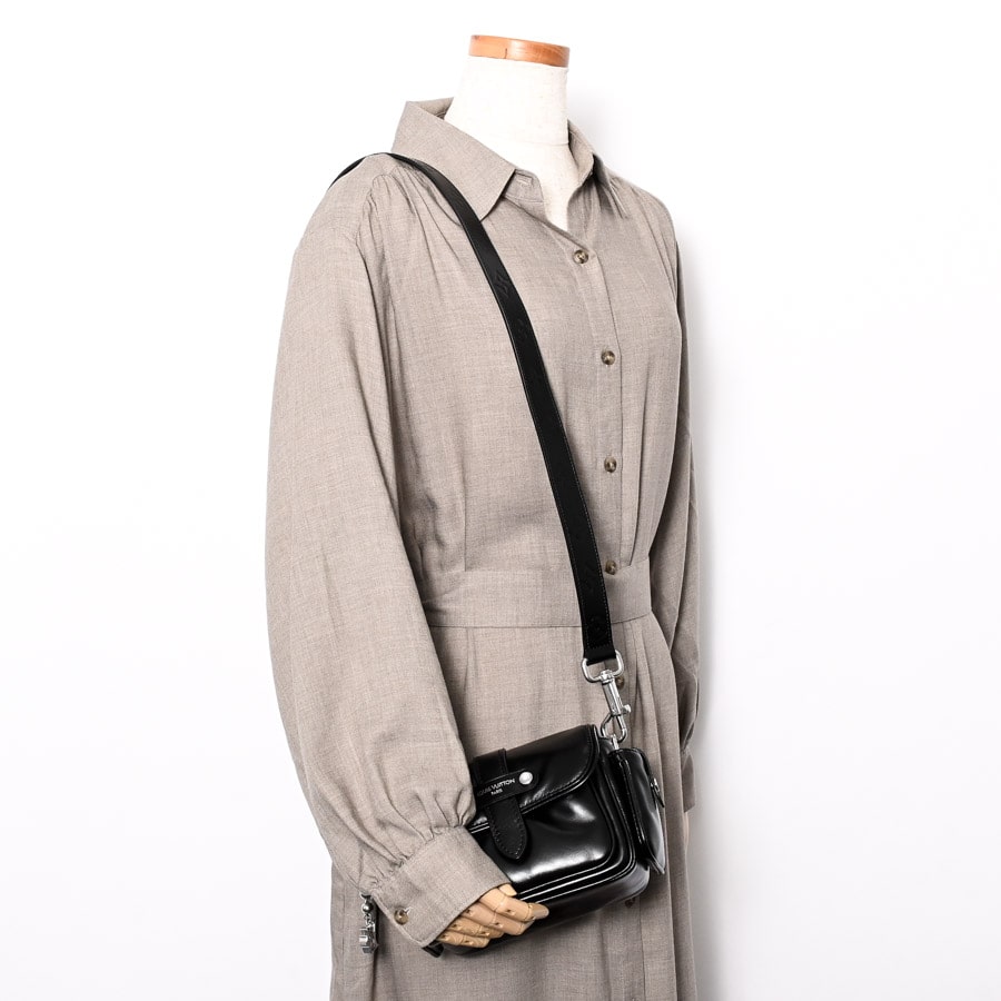 カーゴウェアラブルウォレット | M13989 | ショルダーバッグ