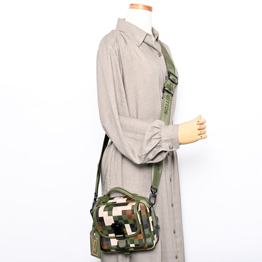 クエストメッセンジャー | M24450 | ショルダーバッグ | 中古A品