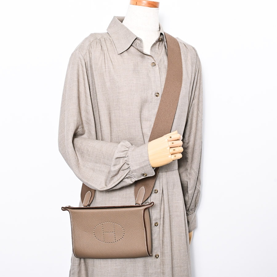 美品♡ エルメス　ヴィドポッシュ　箱のみ　空箱　巾着 楽天市場】エルメス ヴィド・ポッシュミニ 物置 トレー 財布