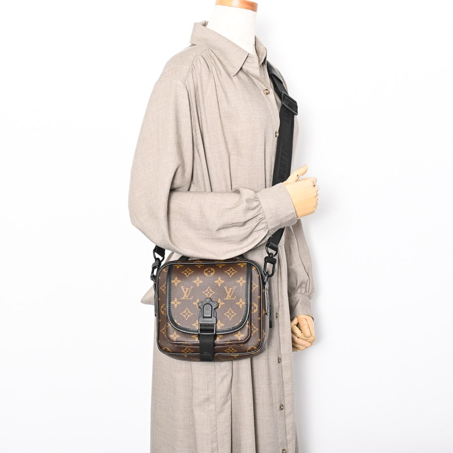 クエストメッセンジャー | M46973 | ショルダーバッグ | 中古A品