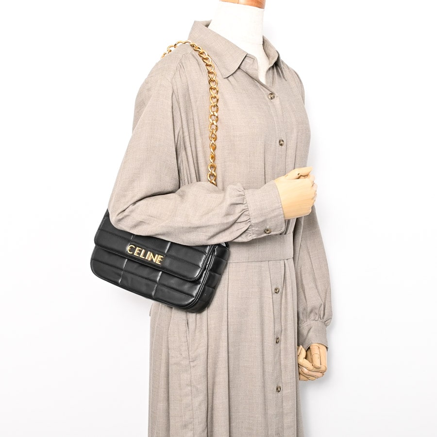 マトラッセモノクロームチェーンショルダーバッグ(約W23.5xH13xD4.5cm