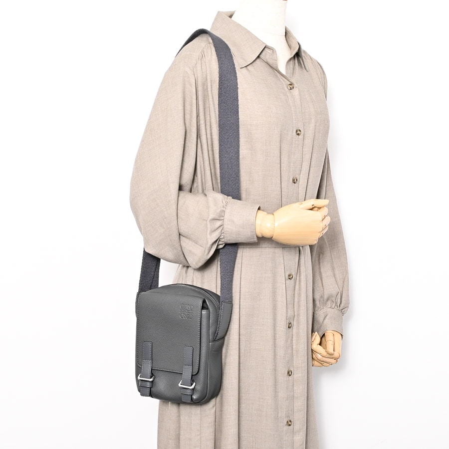美品☆【LOEWE】ロエベ『ミリタリー クロスボディ XS』　色:グレー 楽天市場】【ABランク】 ロエベ LOEWE ミリタリー クロスボディ XS